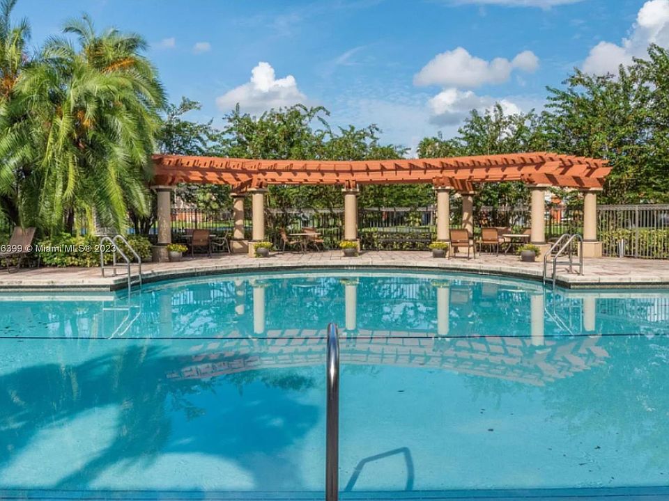 Grand Isles Condominiums 4163 N Haverhill Rd West Palm Beach, FL