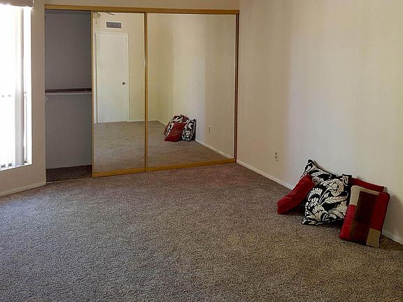 5th image of 1915 S 39th St Unit 101