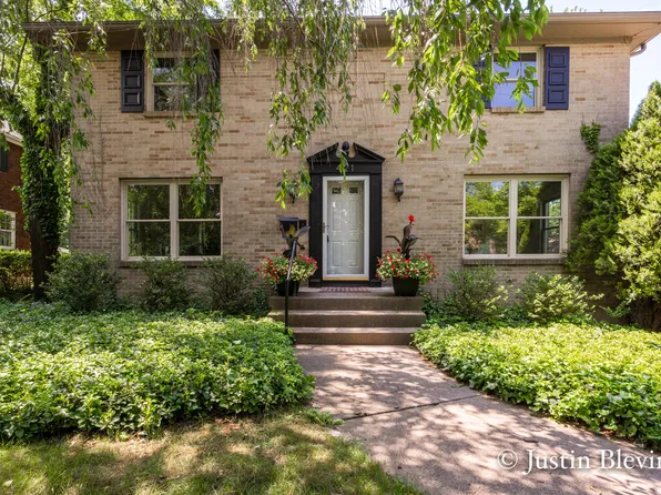 421 Plymouth Rd SE, East Grand Rapids, MI 49506