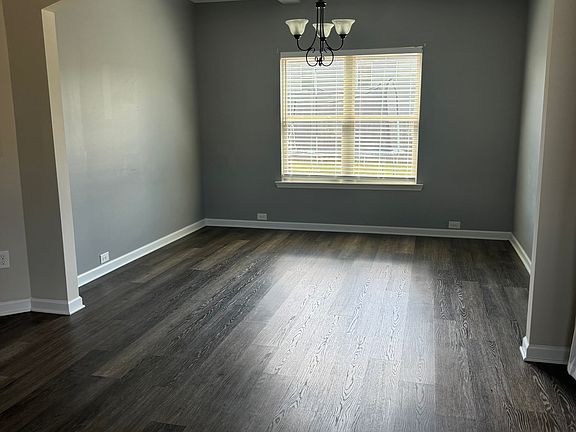 Dining room.