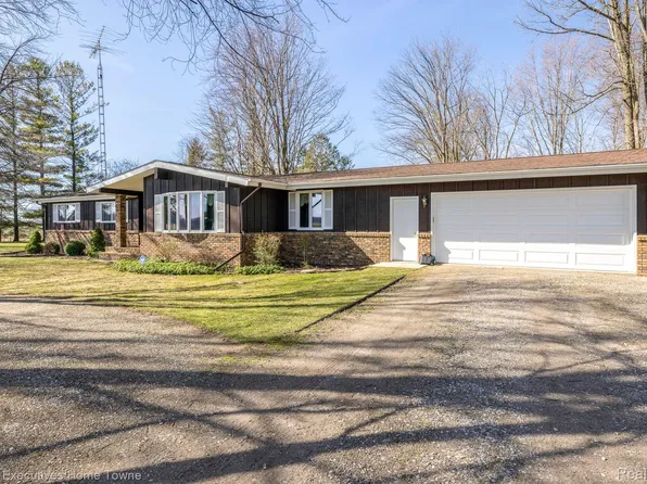 3965 N Sheldon Rd, Snover, MI 48472