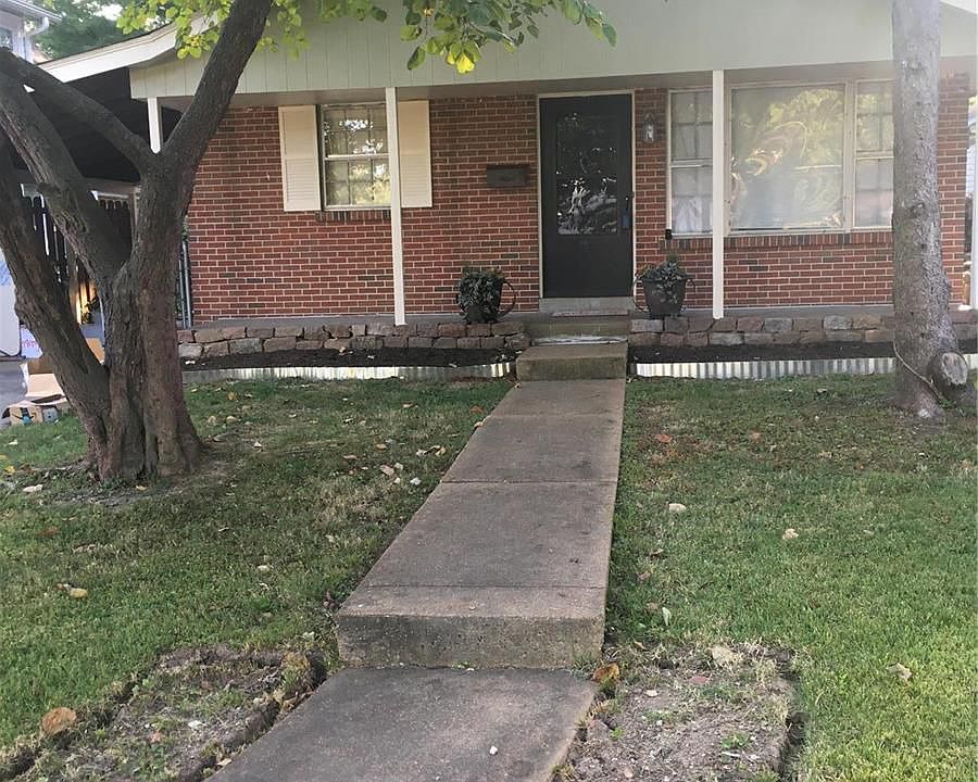 1st image of 2516 Wismer Ave