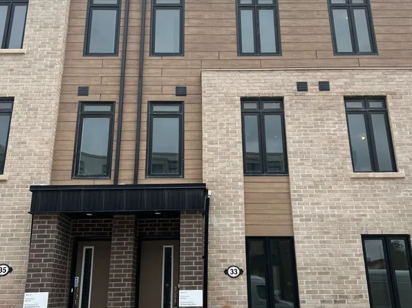 33 Case Ootes Dr, Toronto, ON M4A 2X2