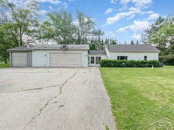 810 E Remus Rd, Mount Pleasant, MI 48858
