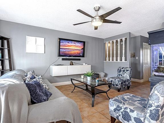 3rd image of 1427 Benwick Way