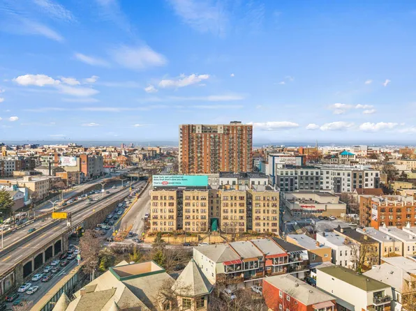 3315 Pleasant Avenue image 1 of 37