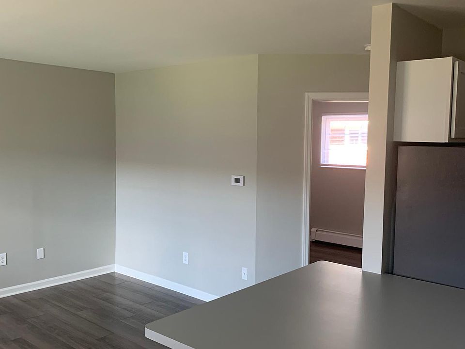 3902 Devon Rd Royal Oak, MI Zillow Apartments for Rent in Royal Oak