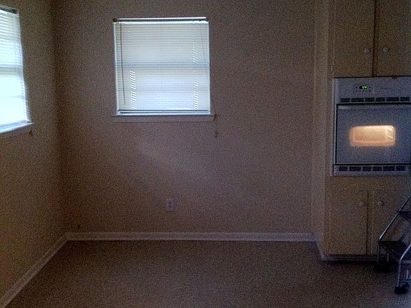 4th image of 1320 Morningside Ave