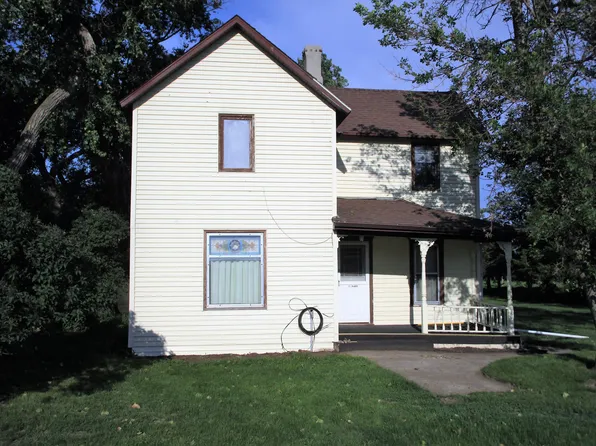 140 N Ottowa St, Iroquois, SD 57353