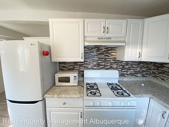 2nd image of 312 Cromwell Ave SW APT B