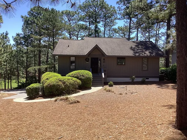290 Barton Hills Ct, Pinehurst, NC 28374
