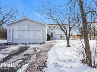 1035 Ferndale St, Gurnee, IL 60031