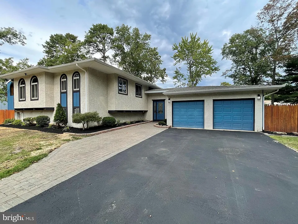 802 Salem Ct