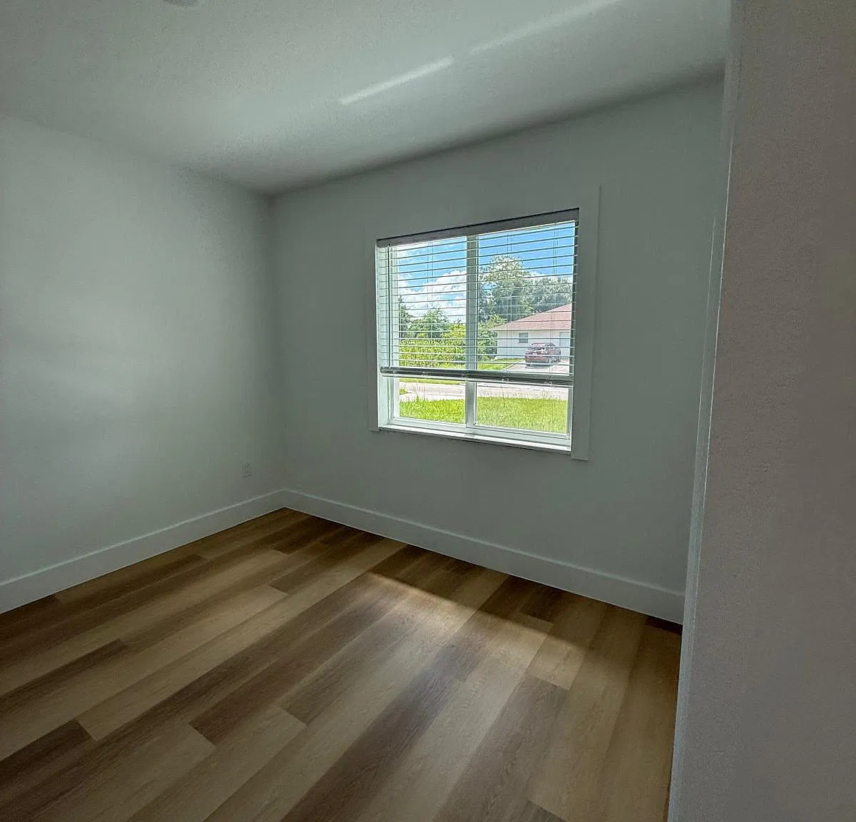 3 bed, $1,900 — Photo 4
