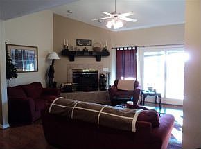3rd image of 18 Bradford Pl