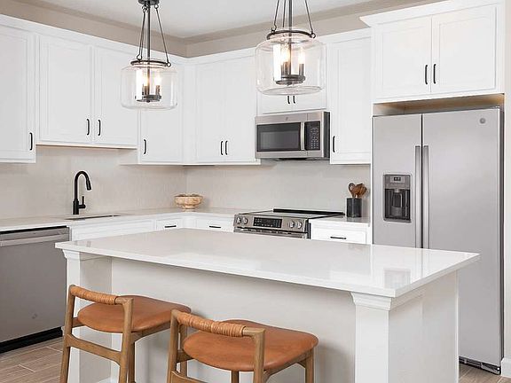 Montague Chase - Palm Interior Image 2