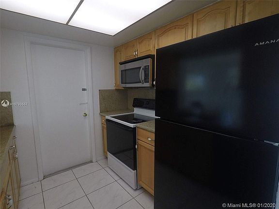 5th image of 150 NW 24th Ct