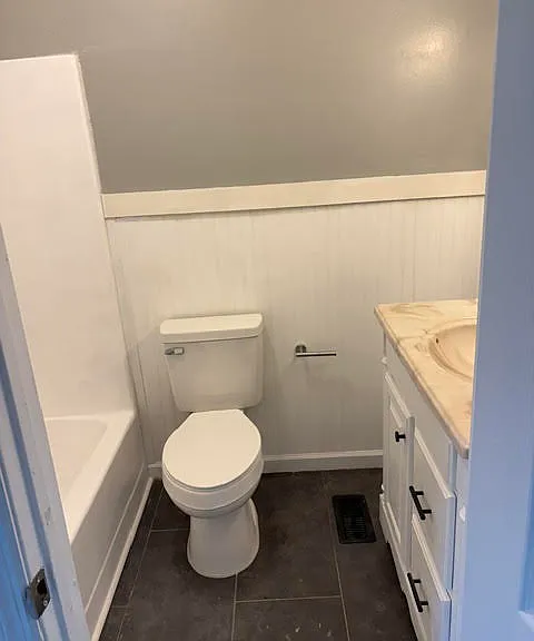 320 Hill St — Photo 15