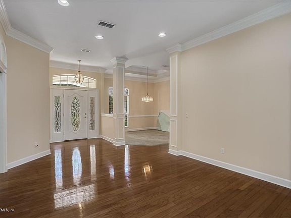 4th image of 11717 Seaview Dr