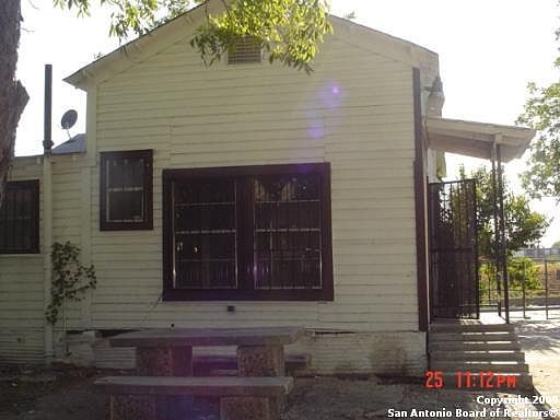 5th image of 654 N SAN IGNACIO AVE