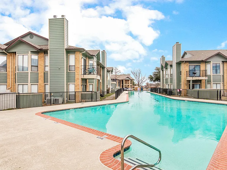 Lake Village West — Photo 11