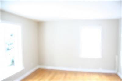 5th image of 12820 Astor Ave