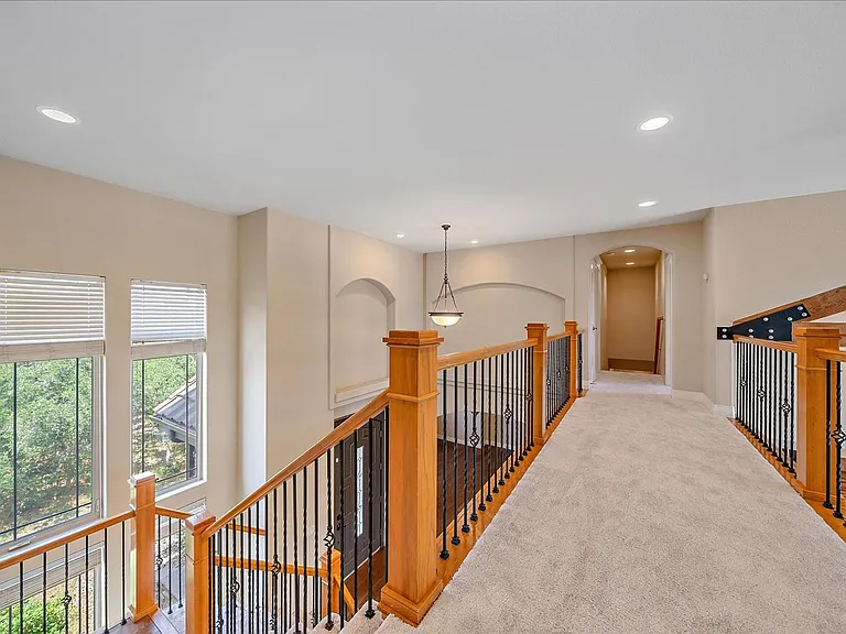 6265 Diamond Ridge Pkwy — Photo 22
