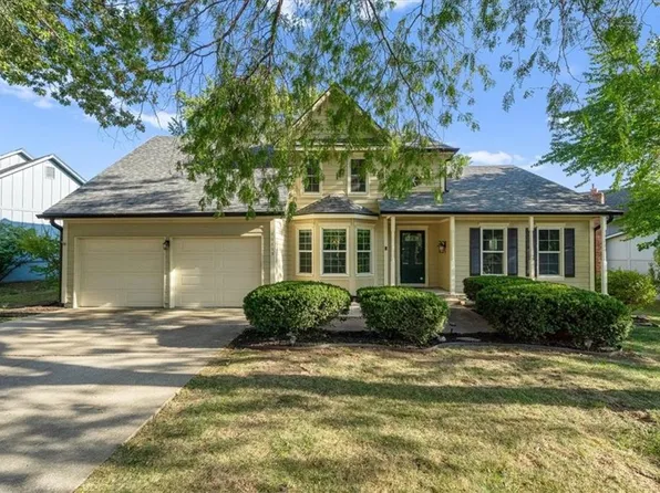 11115 W 114th Ter, Overland Park, KS 66210