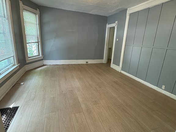 3rd image of 1600 E Kane Pl #A