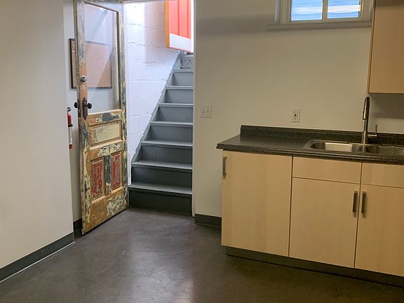 5th image of 203 W Vine St #5