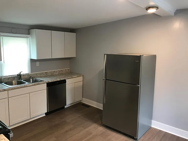 160 Gray St — Photo 9