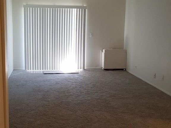 3rd image of 2940 Wellington Ave APT 107