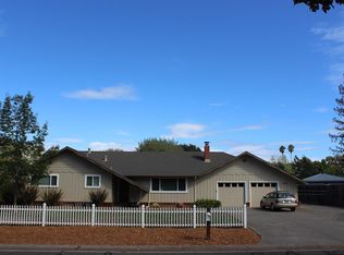 1682 Peterson Ln, Santa Rosa, CA 95403