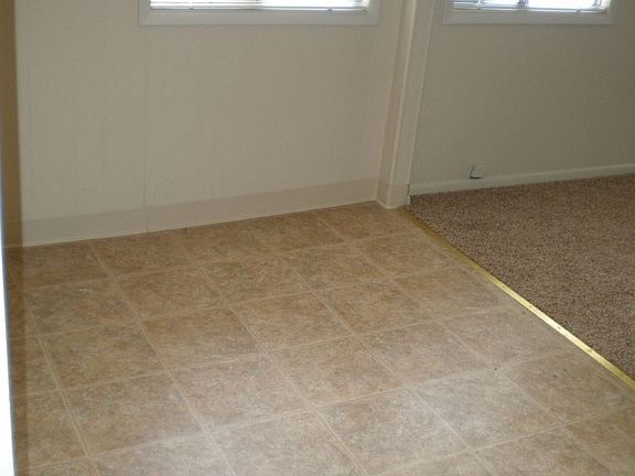 2nd image of 866 Los Angeles Ave #A