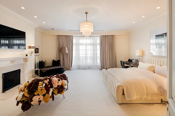 Sold by Modlin Group | media 13