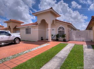 8754 NW 110th Ln, Hialeah Gardens, FL 33018