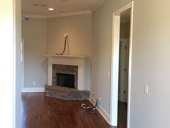 3rd image of 133 Stillhouse Creek Dr