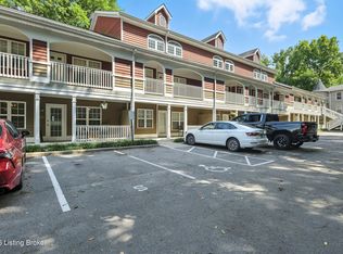 225 Crescent Hill Pl APT 105, Louisville, KY 40206