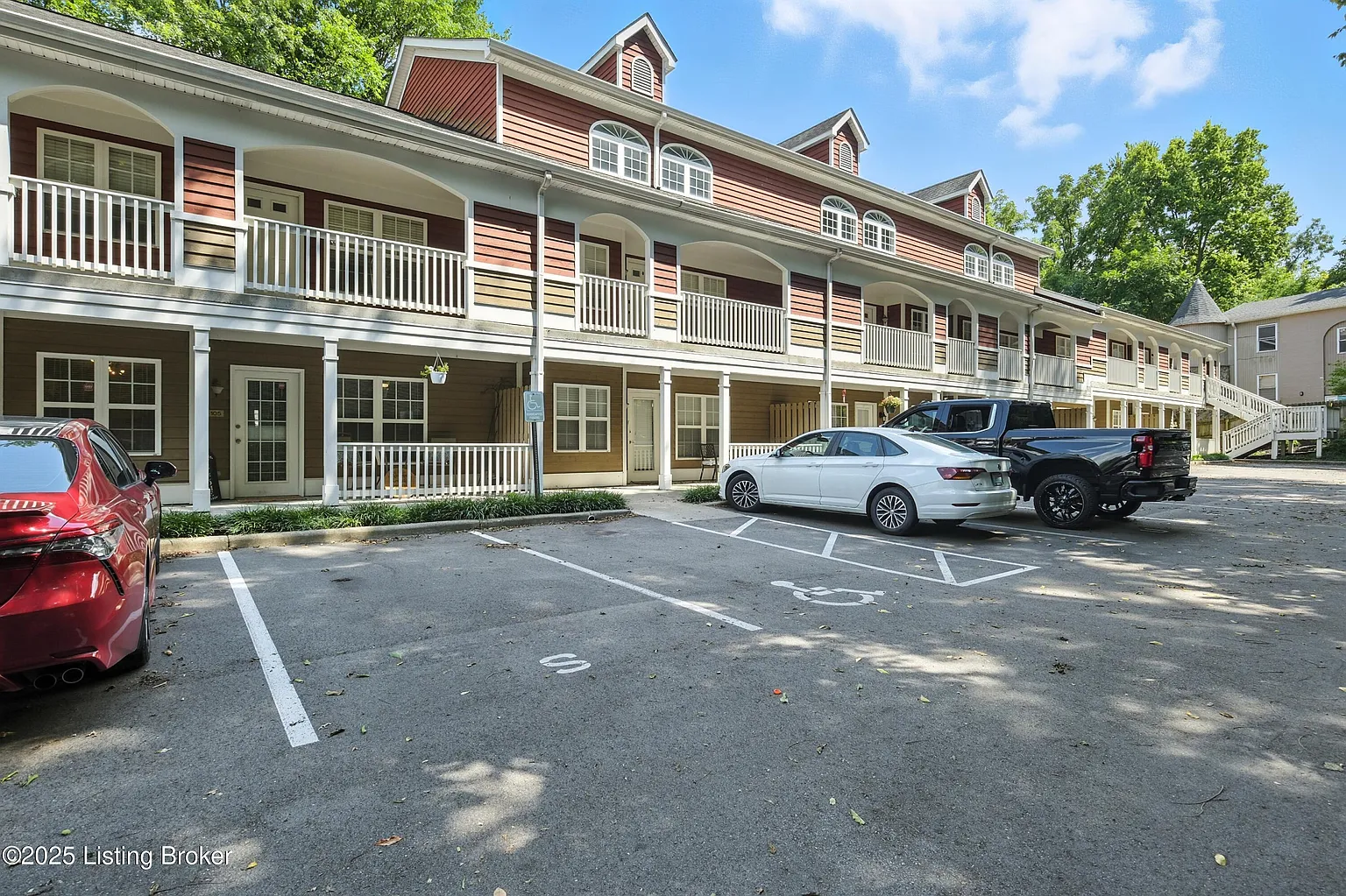 225 Crescent Hill Pl APT 105 photo 1