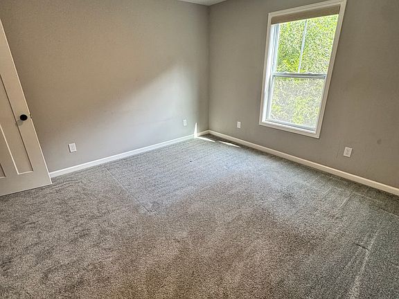 5th image of 632 Drakewood Rd