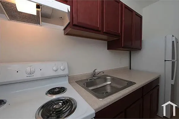 2 bed, $1,150 — Photo 2