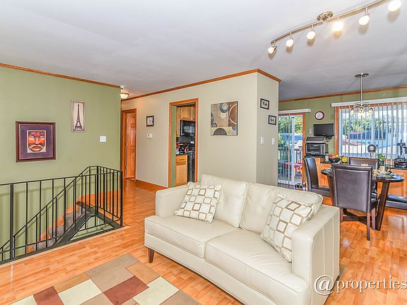 Living Room / Dining Room