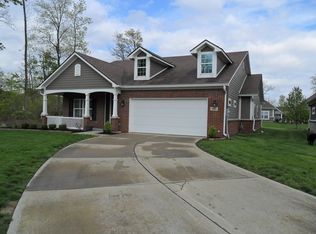 981 Blossom Ct, Greenfield, IN