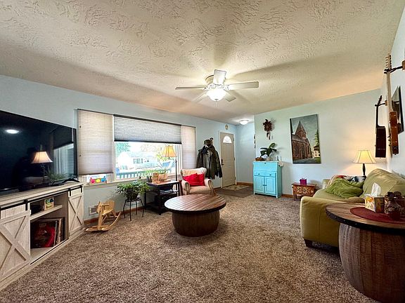 3rd image of 303 W 33rd St
