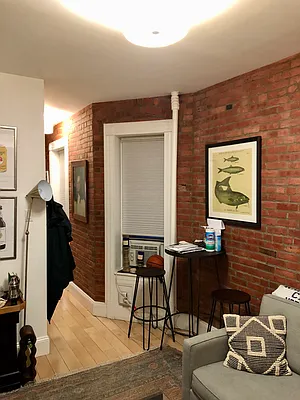 Rented by LJ Sloane Management | media 37