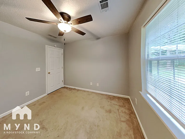 135 Mountain Ct — Photo 12