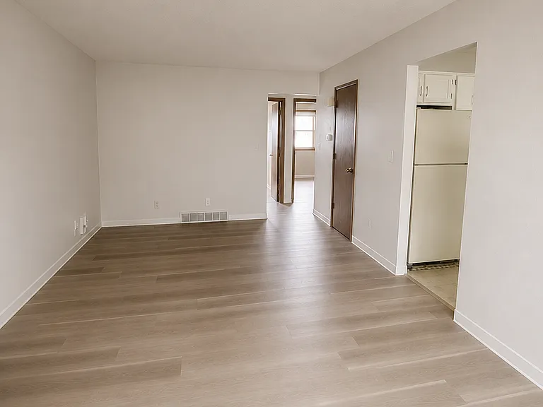 426 Jeffrey Ln — Photo 3