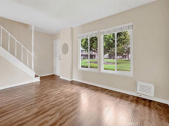 5th image of 1424 Deauville Pl