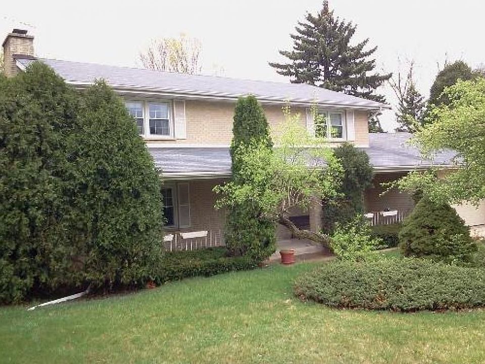1st image of 23W002 Hackberry Dr