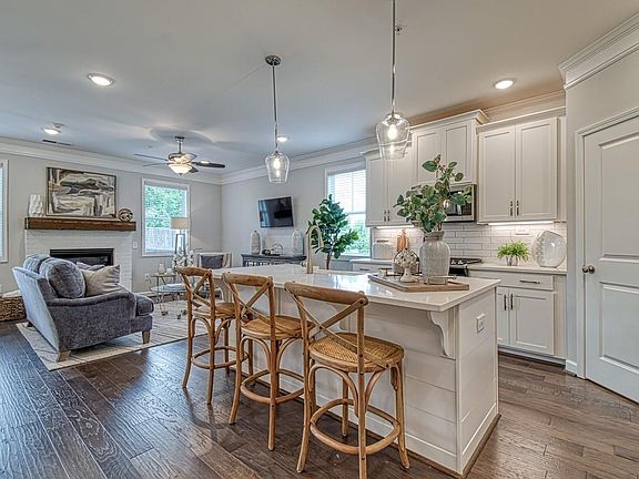 4th image of 414 Niles Ct #15